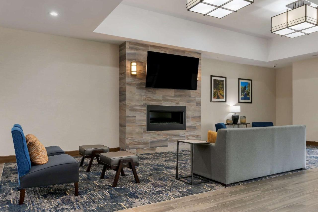Comfort Suites Paducah Bagian luar foto