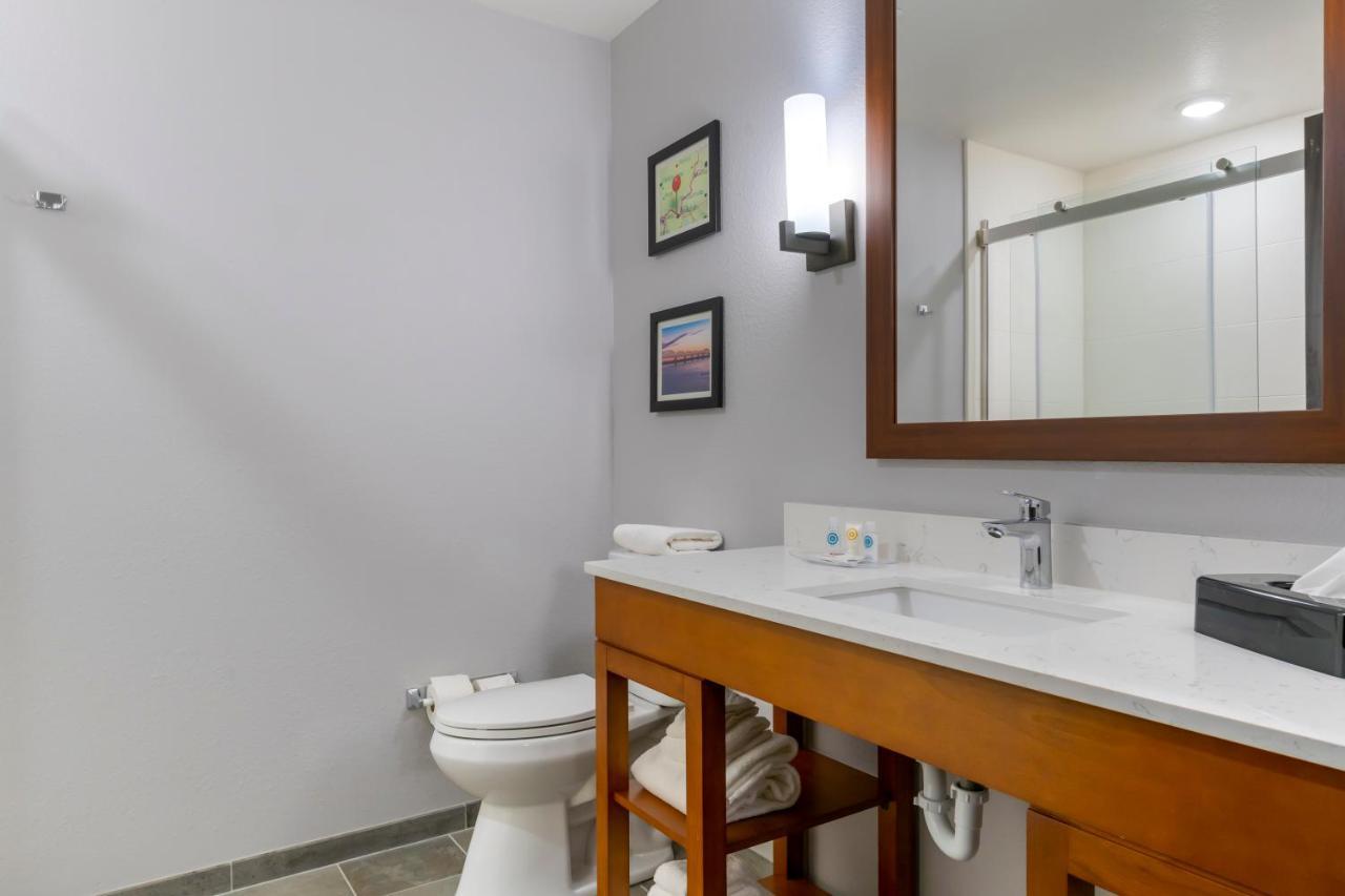 Comfort Suites Paducah Bagian luar foto