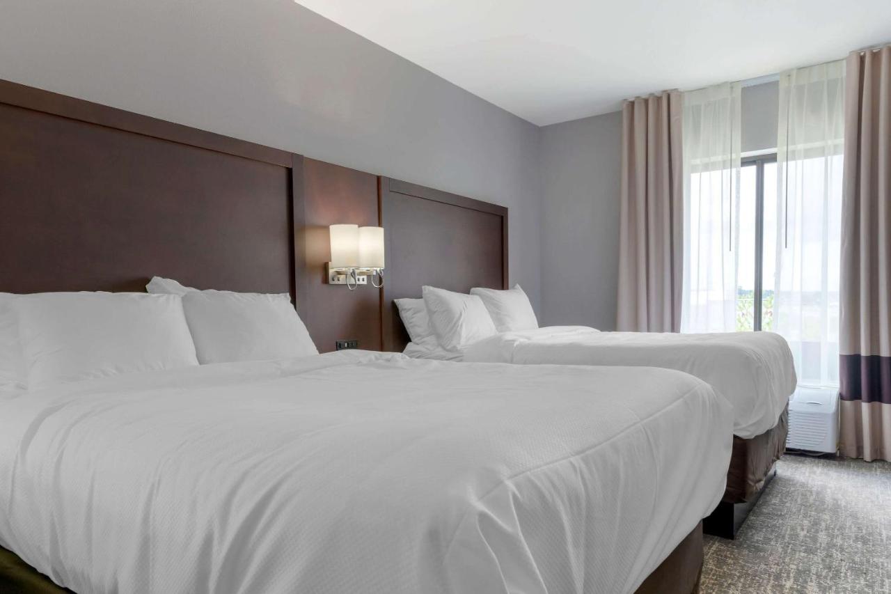Comfort Suites Paducah Bagian luar foto